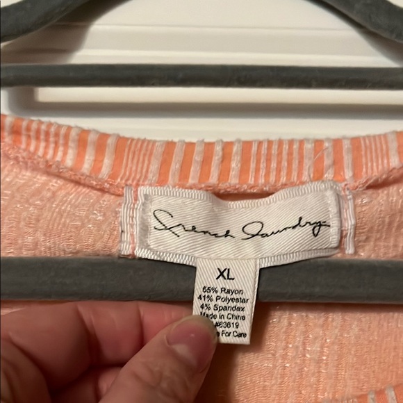 French Laundry-Peach Button-Detail Women's Top - Picture 2 of 2